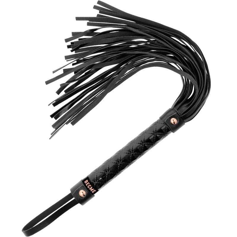 BEGME BLACK EDITION FLOGGER DE COURO VEGANO