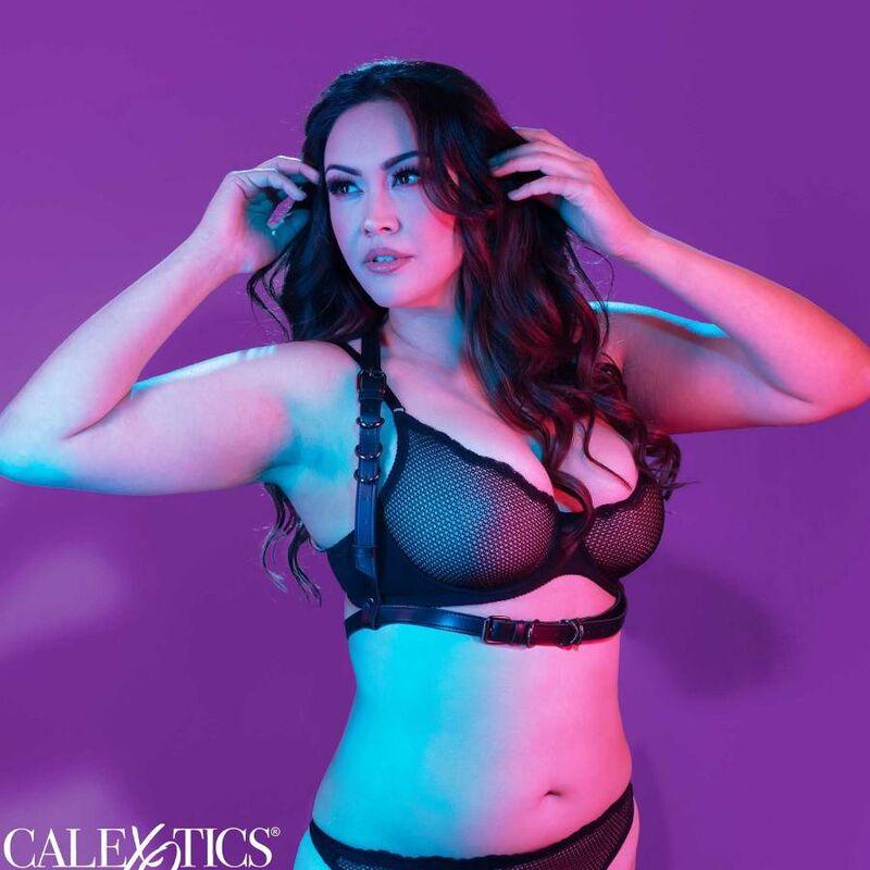 CALIFORNIA EXOTICS EUPHORIA PLUS SIZE HALTER FIVELA ARNeS PRETO