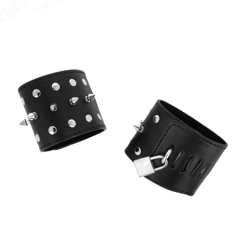 KINK RETENaaES DE PULSO PUNK COM PONTOS 25 X 6 CM